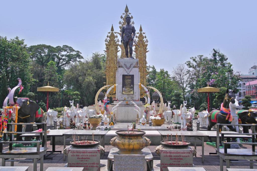 B2 Chiang Rai Night Bazaar Boutique & Budget Hotel Eksteriør bilde